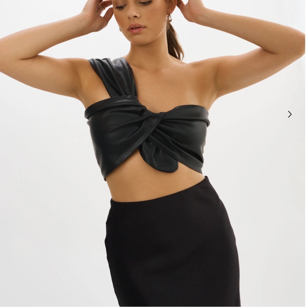 Lamarque JOLIE | FAUX LEATHER ONE SHOULDER TOP